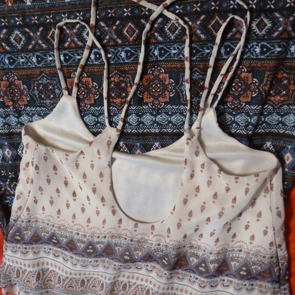 Sale !!! WET SEAL sexy strappy halter top boho-chick style - Picture 2 of 3